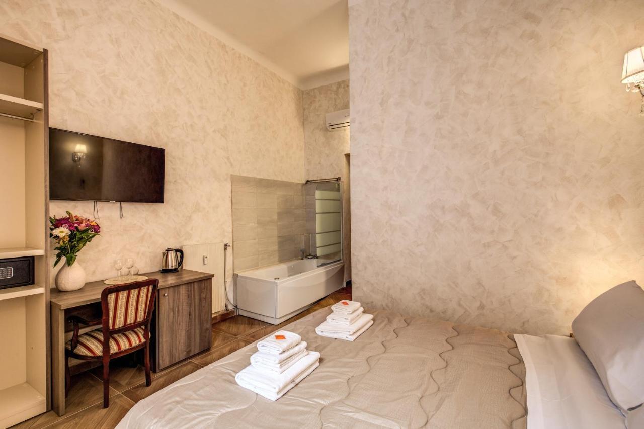 Amici Guesthouse Rome Exterior photo